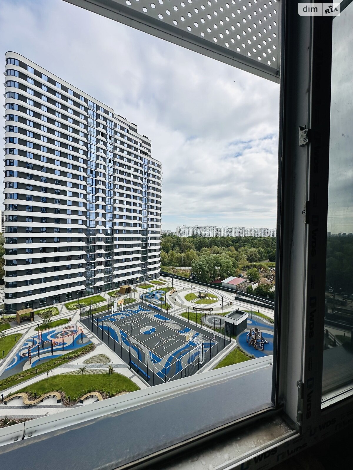 Продаж однокімнатної квартири в Києві, на вул. Воскресенська 2В, район Воскресенка фото 1