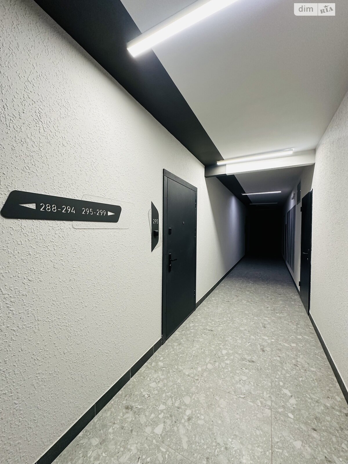 Продаж однокімнатної квартири в Києві, на вул. Воскресенська 2В, район Воскресенка фото 1