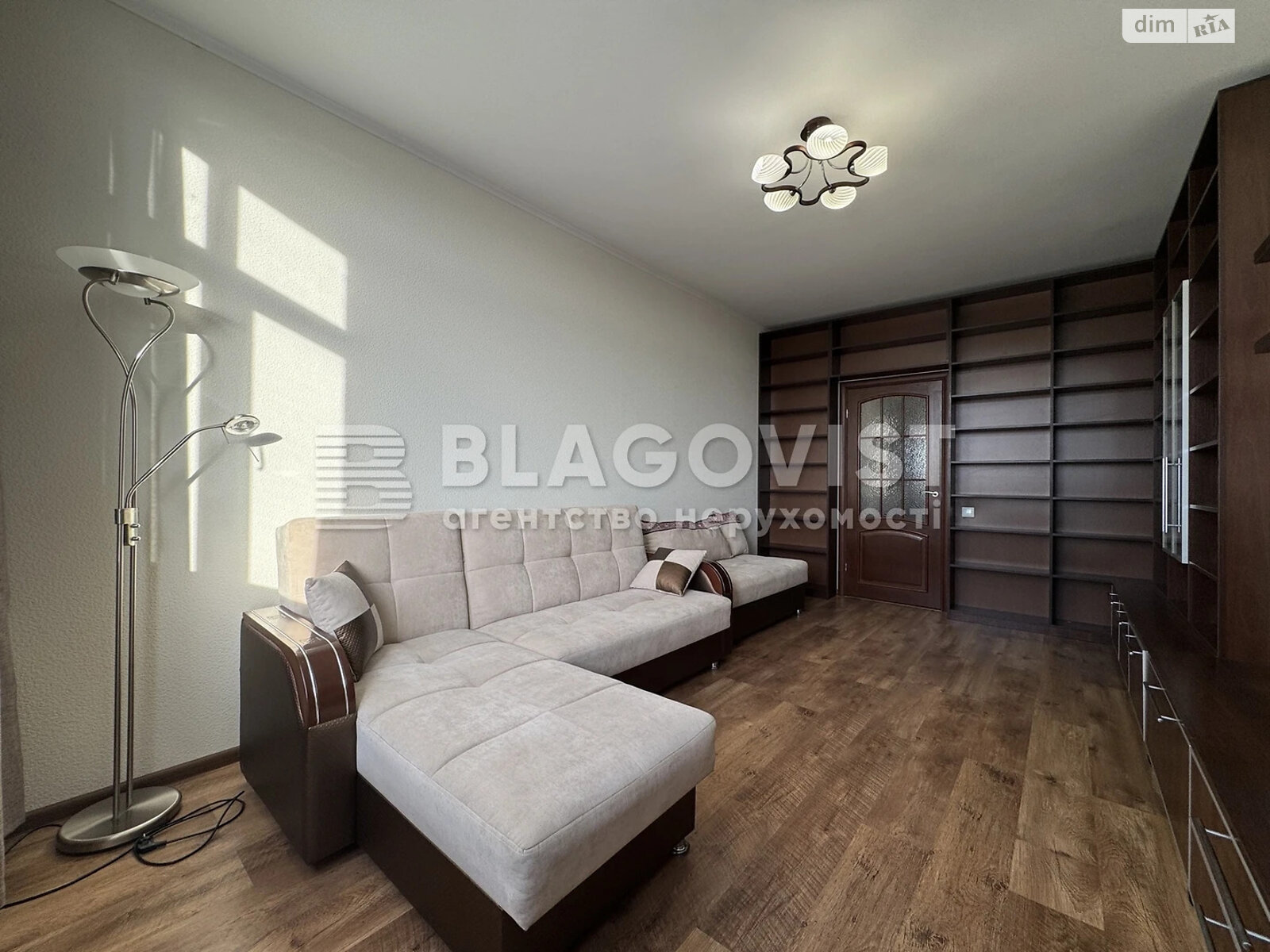 Продажа двухкомнатной квартиры в Киеве, на ул. Воскресенская 14Б, район Воскресенка фото 1