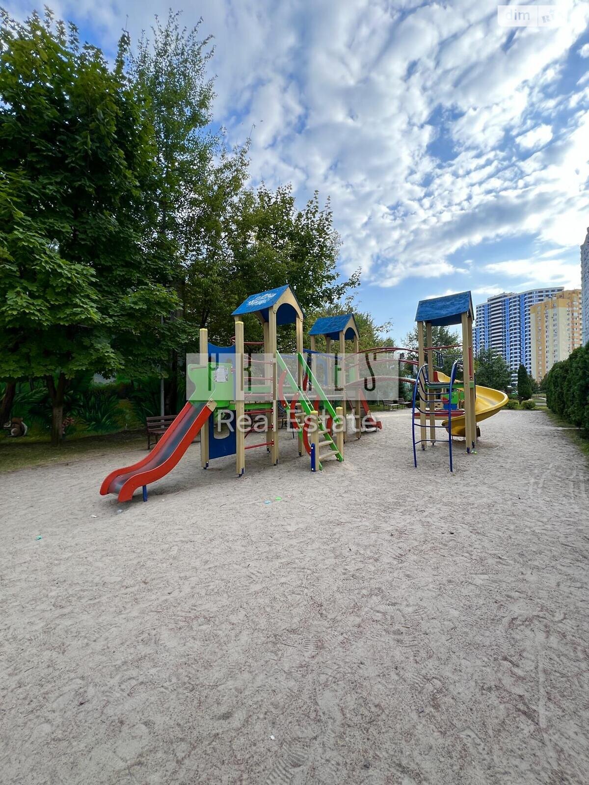 Продажа трехкомнатной квартиры в Киеве, на ул. Воскресенская 14Е, район Воскресенка фото 1