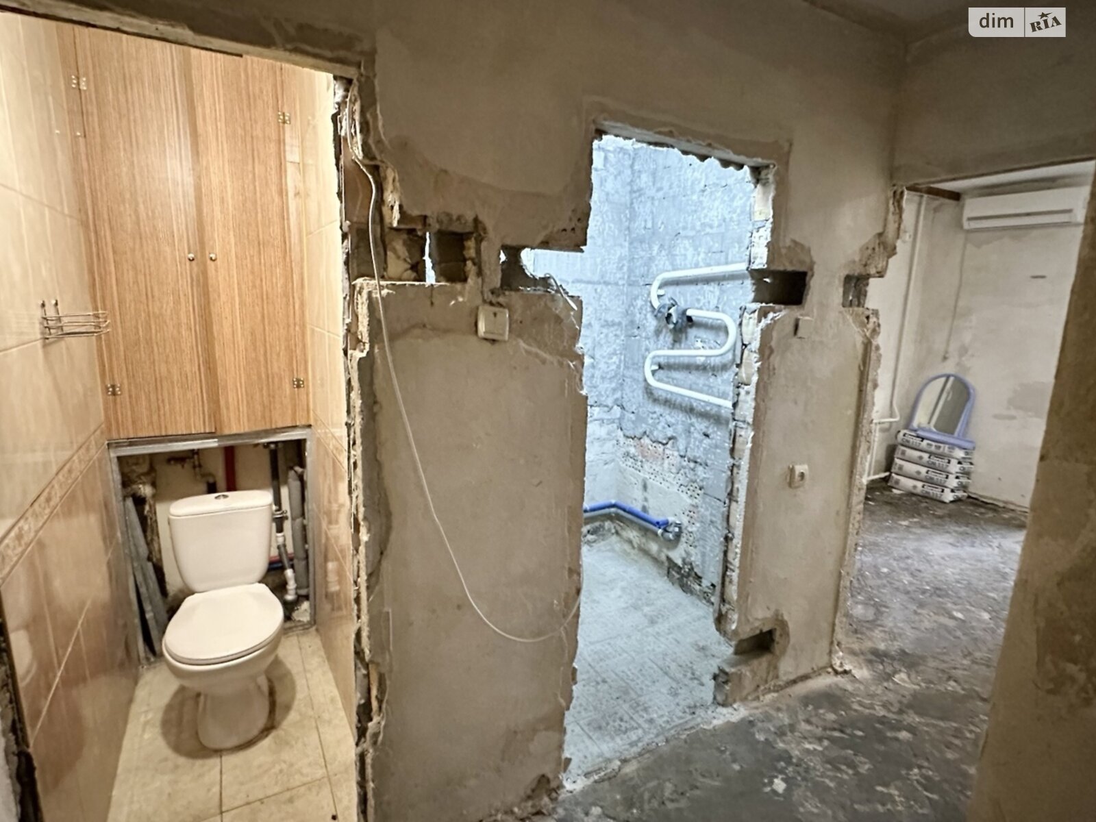 Продажа трехкомнатной квартиры в Киеве, на просп. Воскресенский 56, район Воскресенка фото 1 Продажа трехкомнатной квартиры в Киеве, на просп. Воскресенский 56, район Воскресенка фото 1