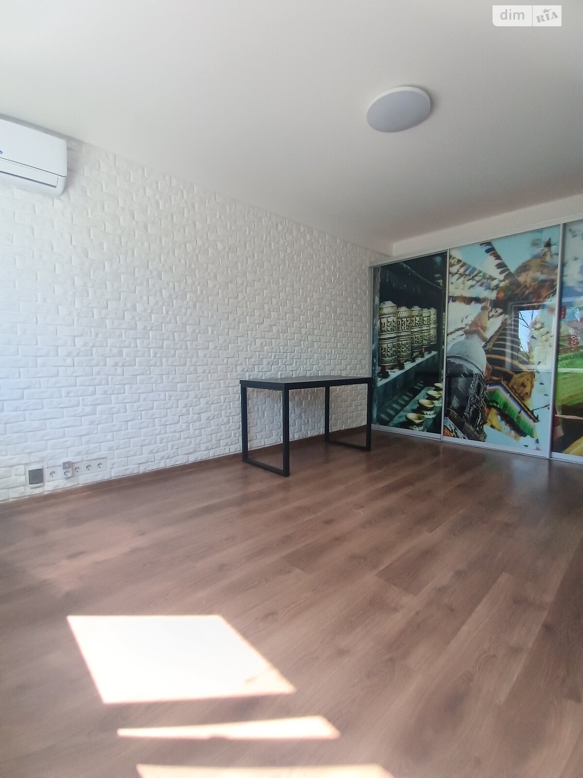 Продажа трехкомнатной квартиры в Киеве, на просп. Воскресенский 40Б, район Воскресенка фото 1 Продажа трехкомнатной квартиры в Киеве, на просп. Воскресенский 40Б, район Воскресенка фото 1