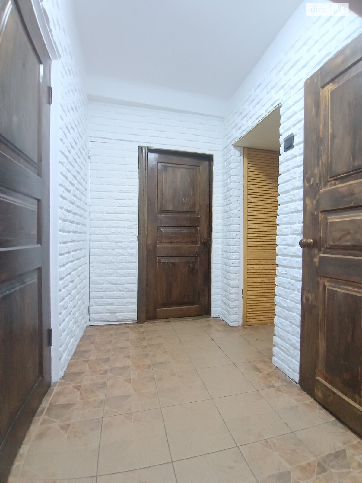 Продажа трехкомнатной квартиры в Киеве, на просп. Воскресенский 40Б, район Воскресенка фото 1 Продажа трехкомнатной квартиры в Киеве, на просп. Воскресенский 40Б, район Воскресенка фото 1