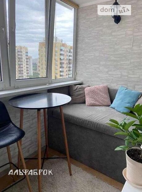 Продажа трехкомнатной квартиры в Киеве, на ул. Урловская 34, район Восточные Позняки фото 1 Продажа трехкомнатной квартиры в Киеве, на ул. Урловская 34, район Восточные Позняки фото 1