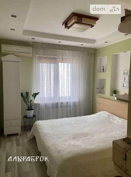Продажа трехкомнатной квартиры в Киеве, на ул. Урловская 34, район Восточные Позняки фото 1 Продажа трехкомнатной квартиры в Киеве, на ул. Урловская 34, район Восточные Позняки фото 1