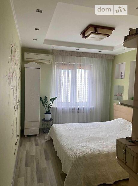 Продажа трехкомнатной квартиры в Киеве, на ул. Урловская 34, район Восточные Позняки фото 1 Продажа трехкомнатной квартиры в Киеве, на ул. Урловская 34, район Восточные Позняки фото 1