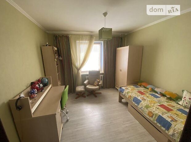 Продажа трехкомнатной квартиры в Киеве, на ул. Урловская 38, район Восточные Позняки фото 1 Продажа трехкомнатной квартиры в Киеве, на ул. Урловская 38, район Восточные Позняки фото 1