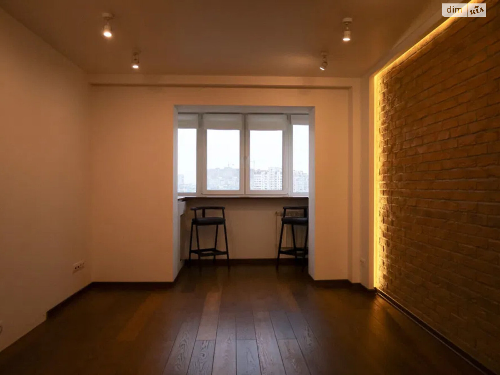 Продажа трехкомнатной квартиры в Киеве, на ул. Автозаводская 71, район Вышгородский Массив фото 1