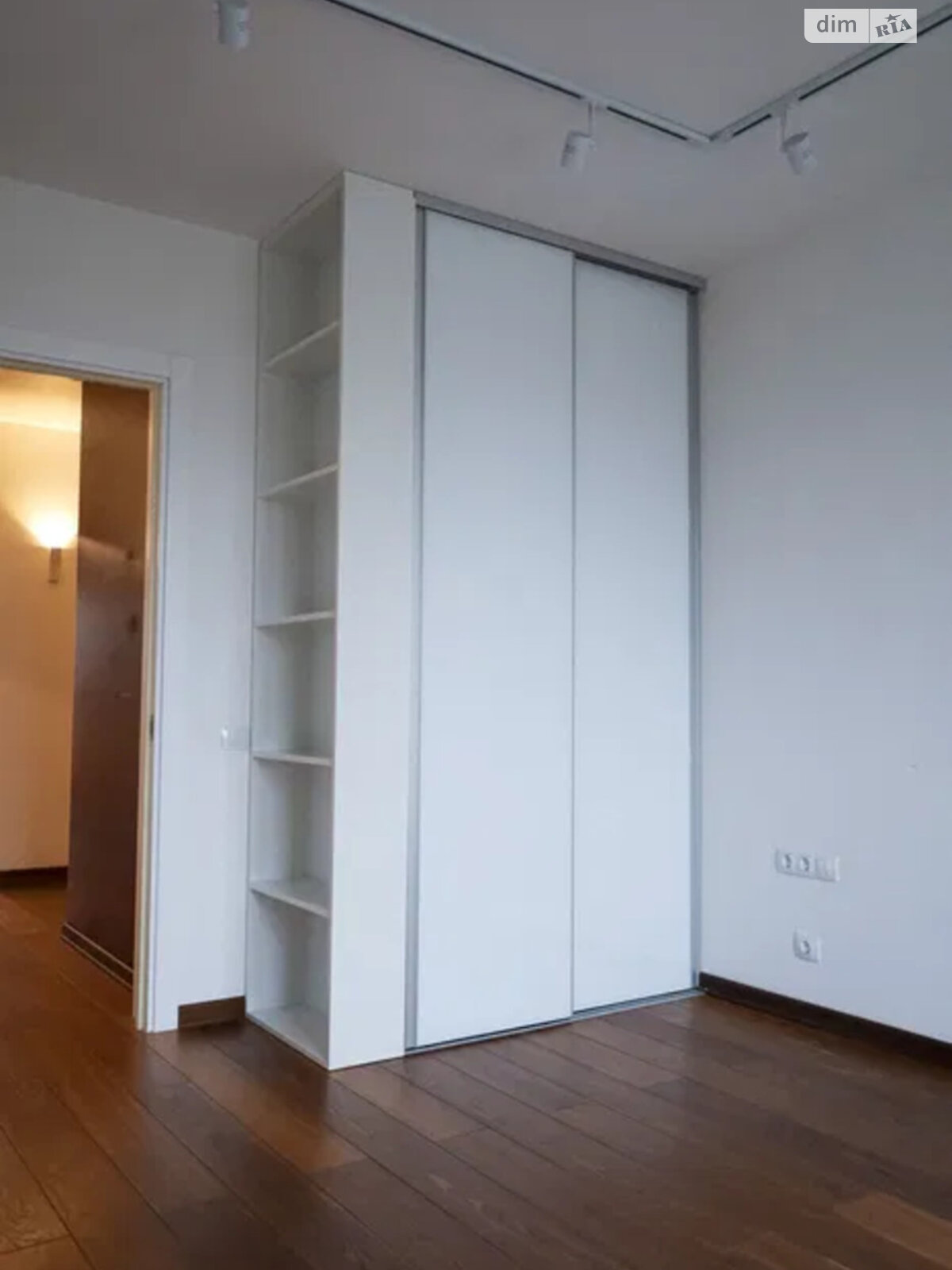 Продажа трехкомнатной квартиры в Киеве, на ул. Автозаводская 71, район Вышгородский Массив фото 1