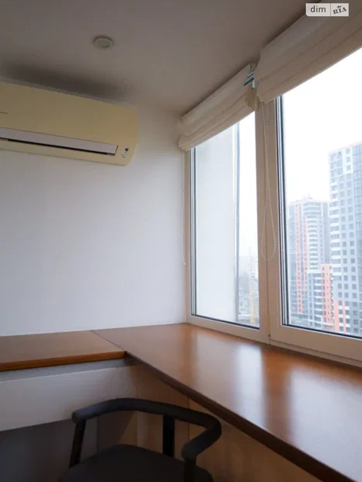 Продажа трехкомнатной квартиры в Киеве, на ул. Автозаводская 71, район Вышгородский Массив фото 1