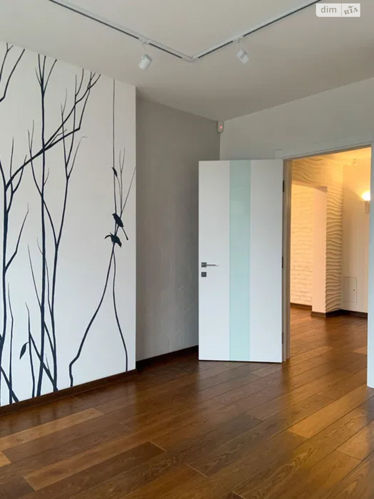 Продажа трехкомнатной квартиры в Киеве, на ул. Автозаводская 71, район Вышгородский Массив фото 1