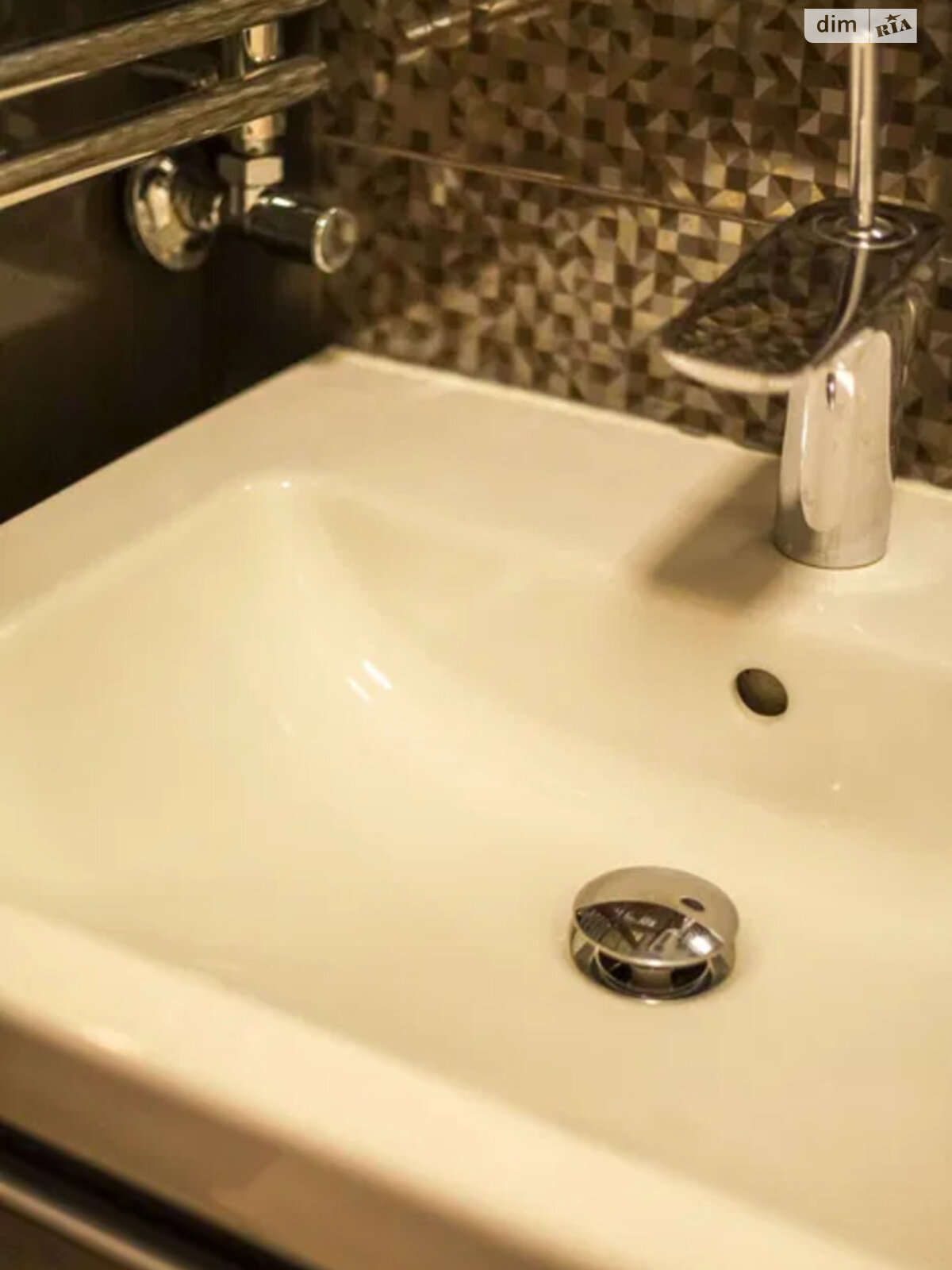 Продажа трехкомнатной квартиры в Киеве, на ул. Автозаводская 71, район Вышгородский Массив фото 1