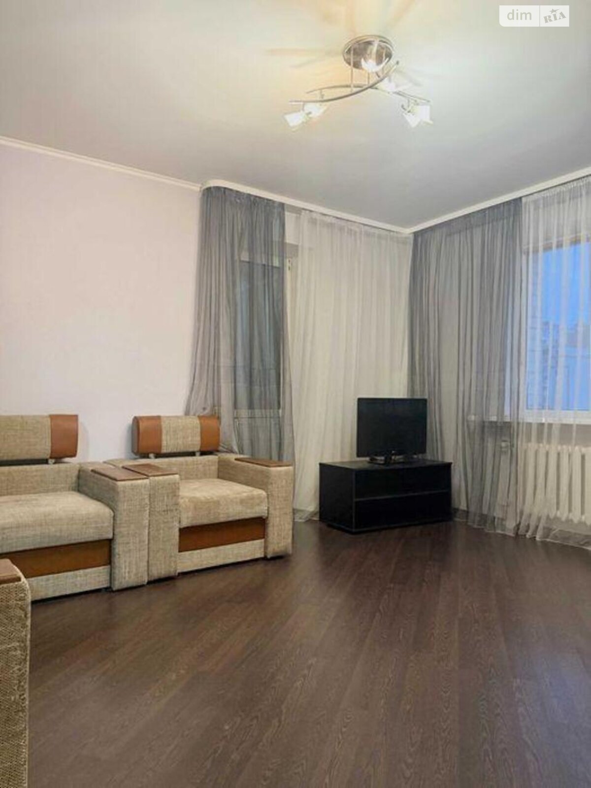 Продажа однокомнатной квартиры в Киеве, на ул. Автозаводская 99/4, район Вышгородский Массив фото 1