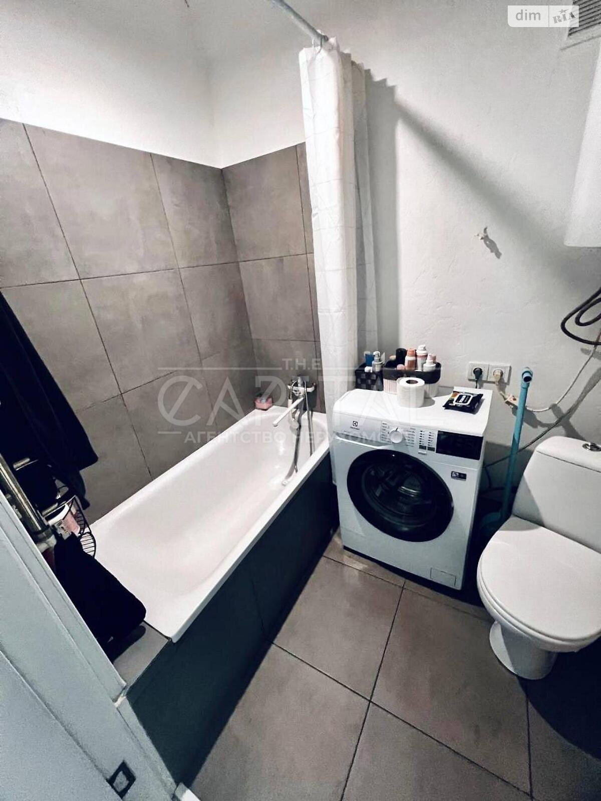 Продаж трикімнатної квартири в Києві, на вул. Дубровицька 5, район Вишгородський Масив фото 1