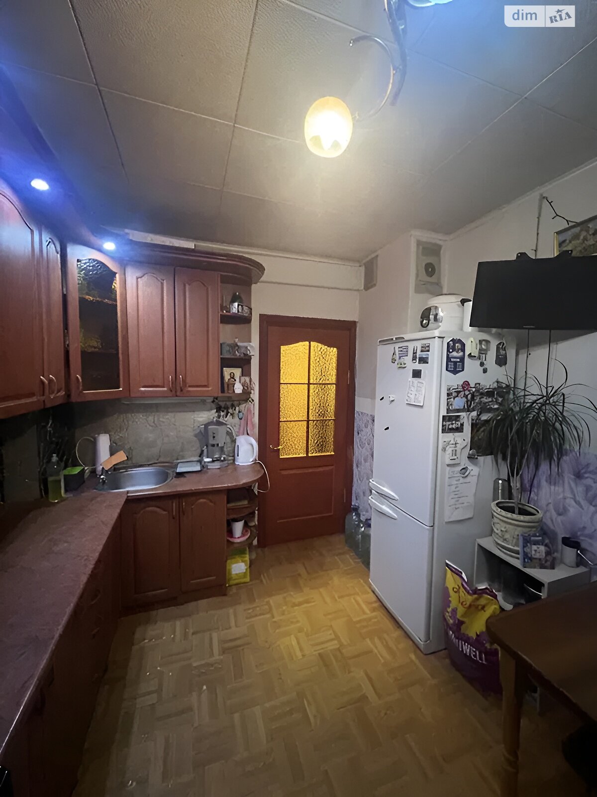 Продаж трикімнатної квартири в Києві, на вул. Якуба Коласа 23, фото 1 Продаж трикімнатної квартири в Києві, на вул. Якуба Коласа 23, фото 1