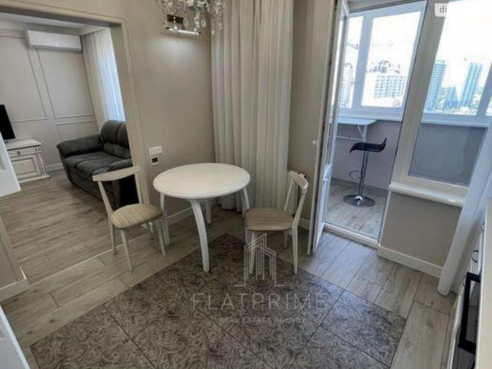Продажа трехкомнатной квартиры в Киеве, на ул. Юлии Здановской 36В, фото 1 Продажа трехкомнатной квартиры в Киеве, на ул. Юлии Здановской 36В, фото 1