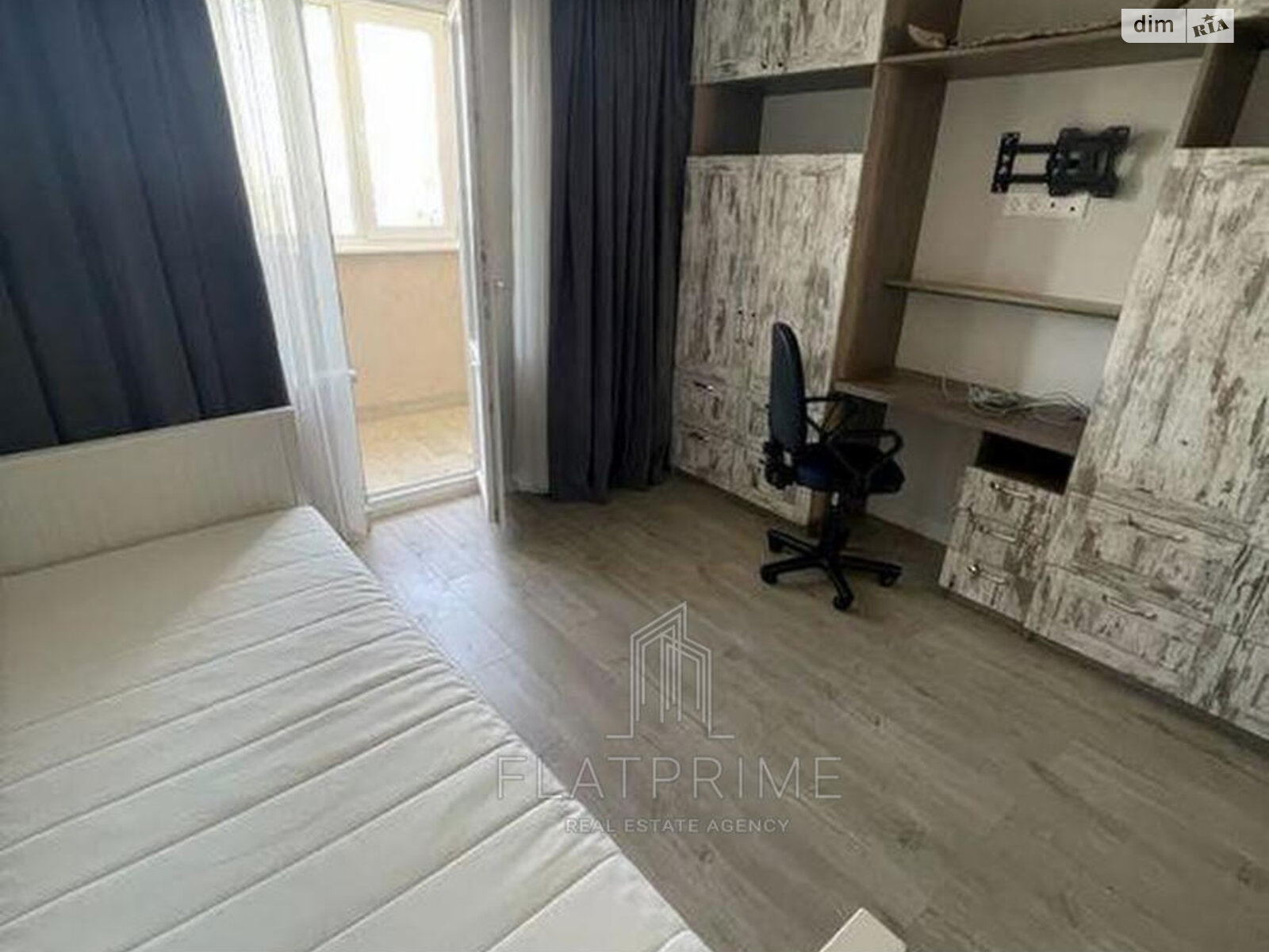 Продажа трехкомнатной квартиры в Киеве, на ул. Юлии Здановской 36В, фото 1 Продажа трехкомнатной квартиры в Киеве, на ул. Юлии Здановской 36В, фото 1
