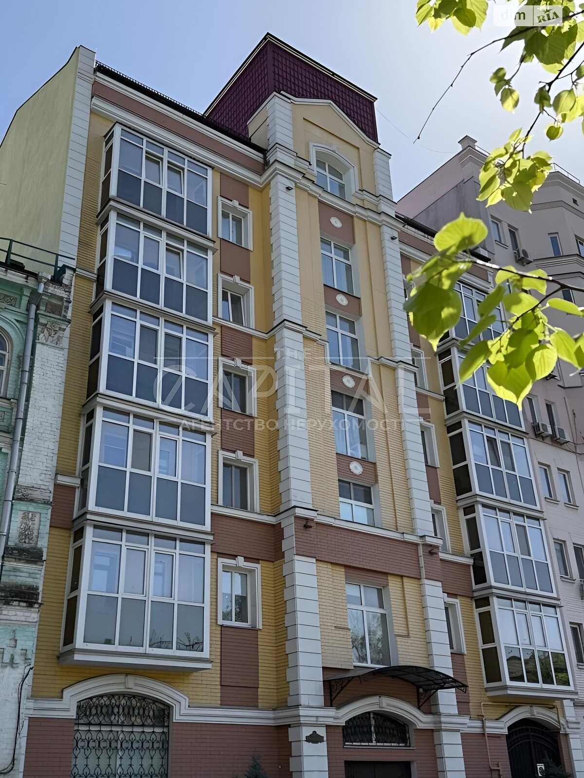 Продаж чотирикімнатної квартири в Києві, на вул. Юрківська 28, фото 1 Продаж чотирикімнатної квартири в Києві, на вул. Юрківська 28, фото 1