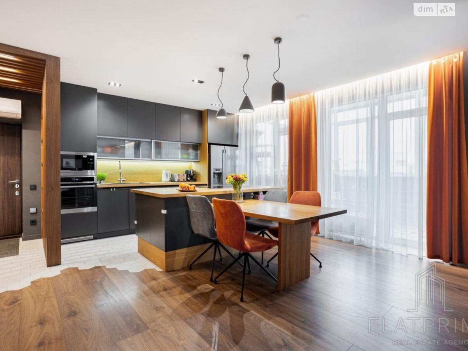 Продажа четырехкомнатной квартиры в Киеве, на ул. Замковецкая 94, фото 1 Продажа четырехкомнатной квартиры в Киеве, на ул. Замковецкая 94, фото 1