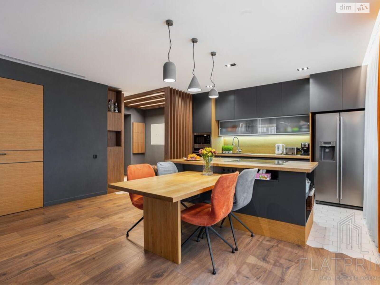 Продажа четырехкомнатной квартиры в Киеве, на ул. Замковецкая 94, фото 1 Продажа четырехкомнатной квартиры в Киеве, на ул. Замковецкая 94, фото 1