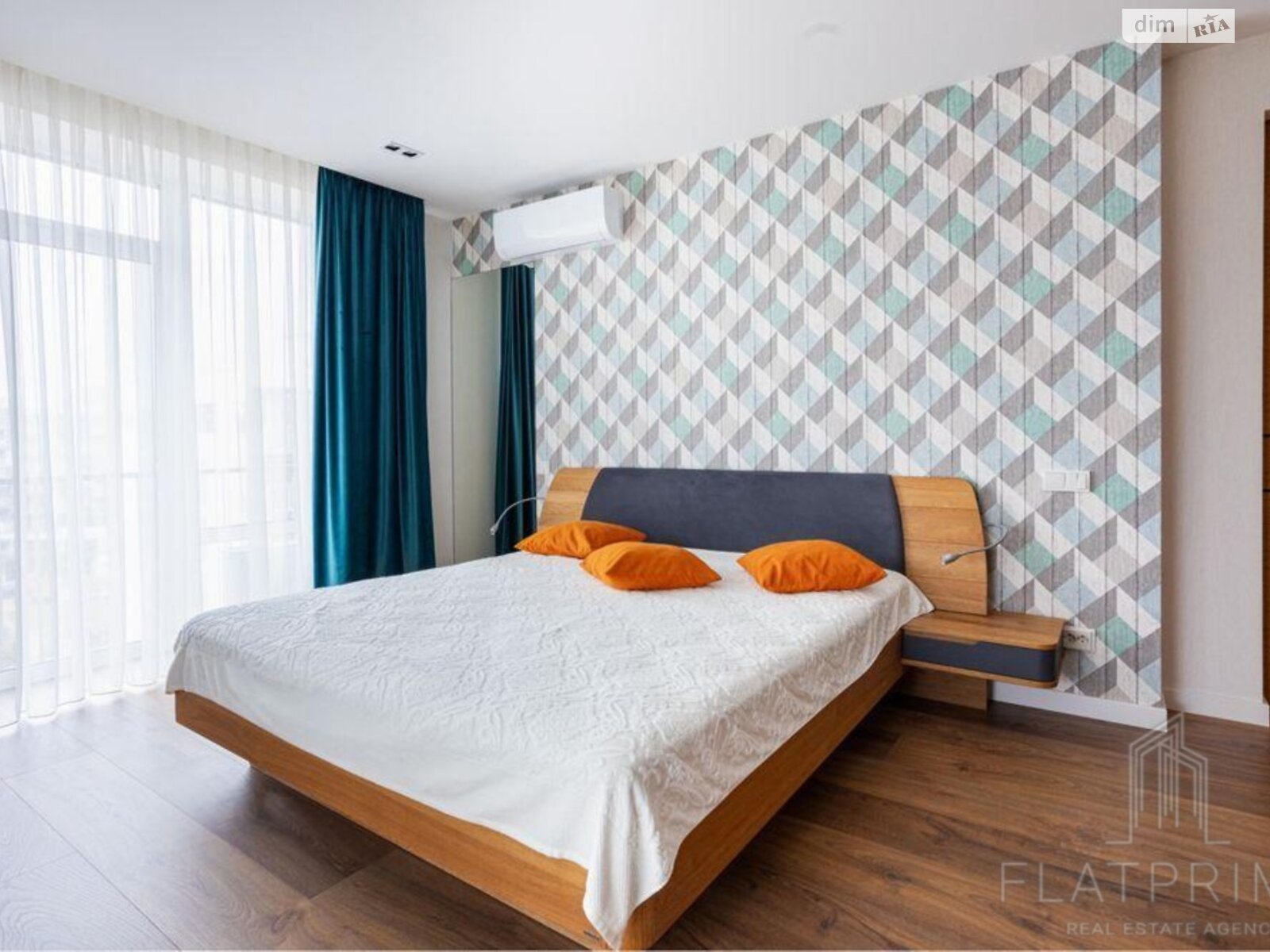 Продажа четырехкомнатной квартиры в Киеве, на ул. Замковецкая 94, фото 1 Продажа четырехкомнатной квартиры в Киеве, на ул. Замковецкая 94, фото 1