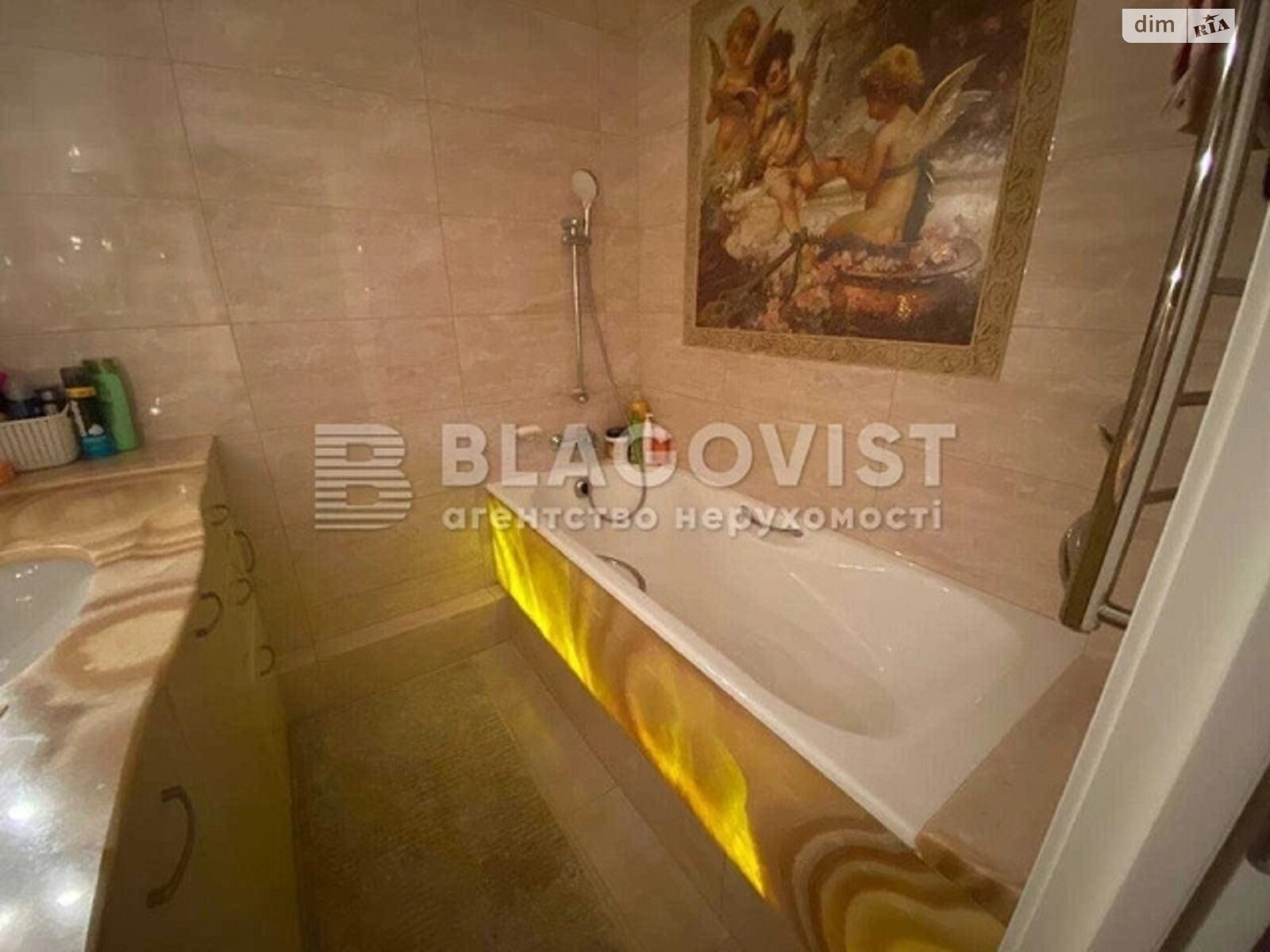 Продаж трикімнатної квартири в Києві, на вул. Білицька 18, район Замковище фото 1 Продаж трикімнатної квартири в Києві, на вул. Білицька 18, район Замковище фото 1