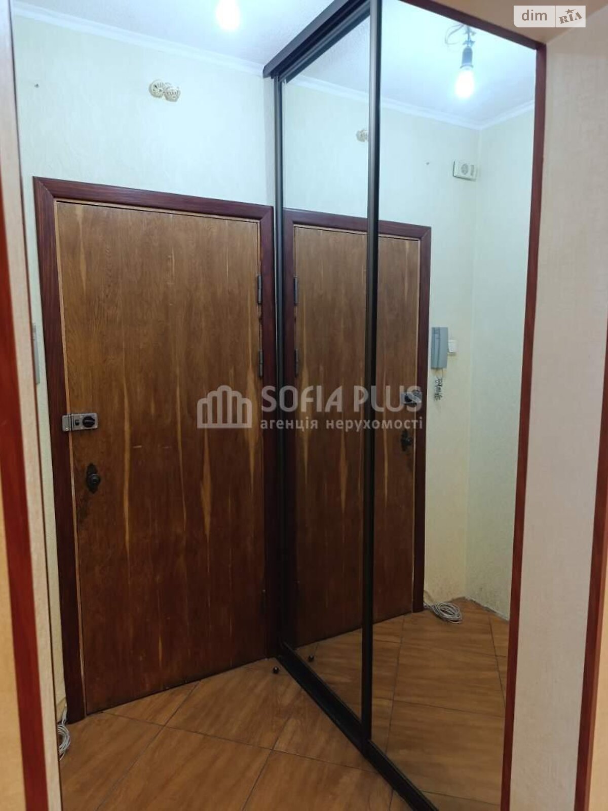 Продаж трикімнатної квартири в Києві, на вул. Олександра Кошиця 10/21, район Позняки фото 1 Продаж трикімнатної квартири в Києві, на вул. Олександра Кошиця 10/21, район Позняки фото 1