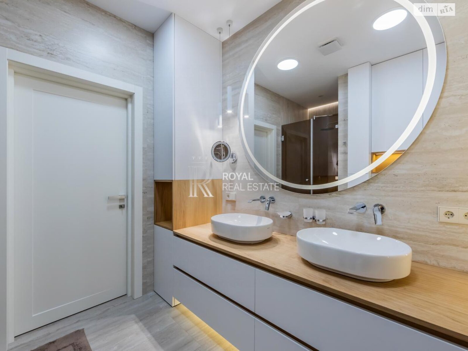 Продажа трехкомнатной квартиры в Киеве, на ул. Бусловская 12, район Зверинец фото 1 Продажа трехкомнатной квартиры в Киеве, на ул. Бусловская 12, район Зверинец фото 1