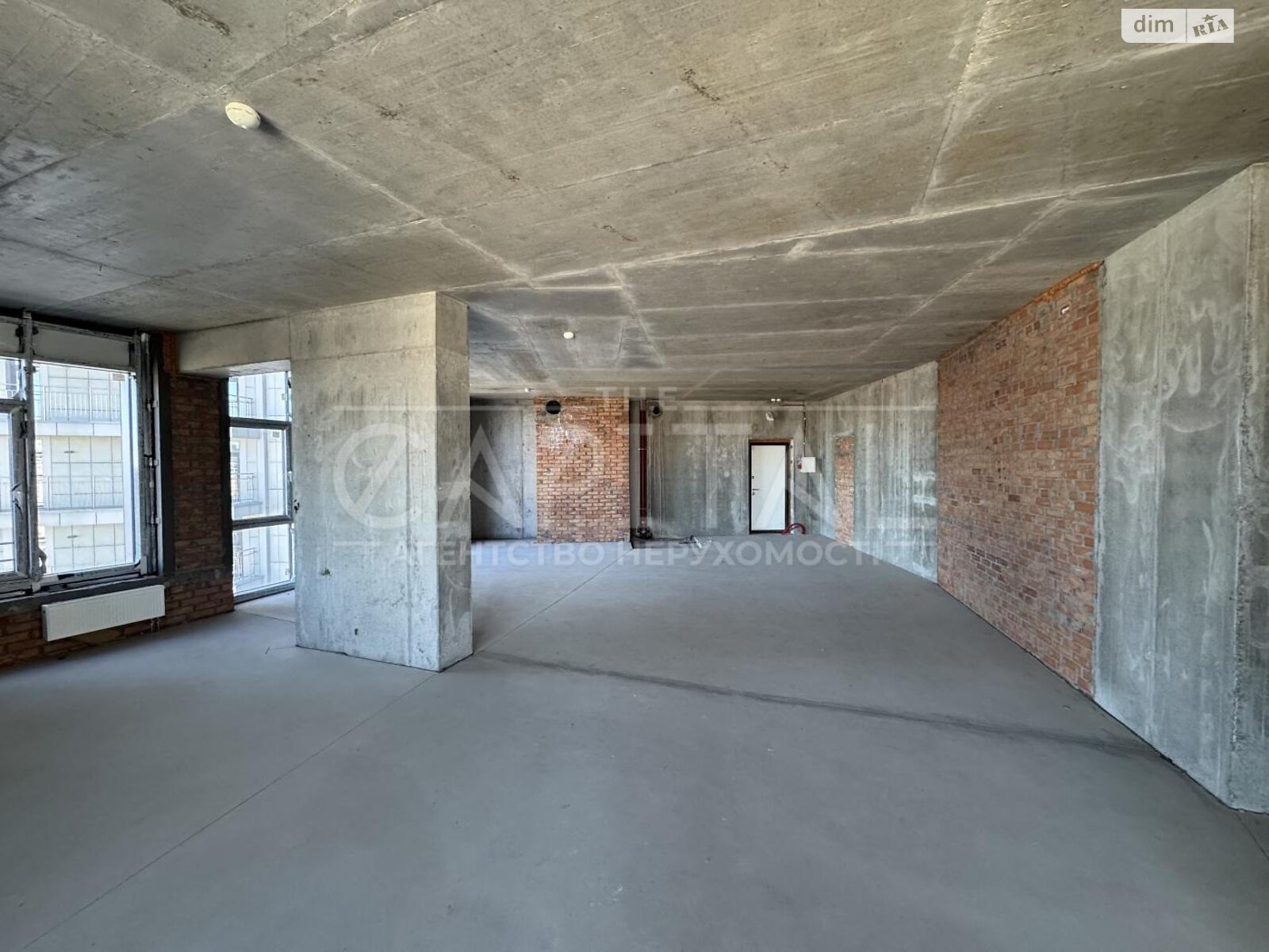 Продаж однокімнатної квартири в Києві, на вул. Буслівська 12, район Звіринець фото 1