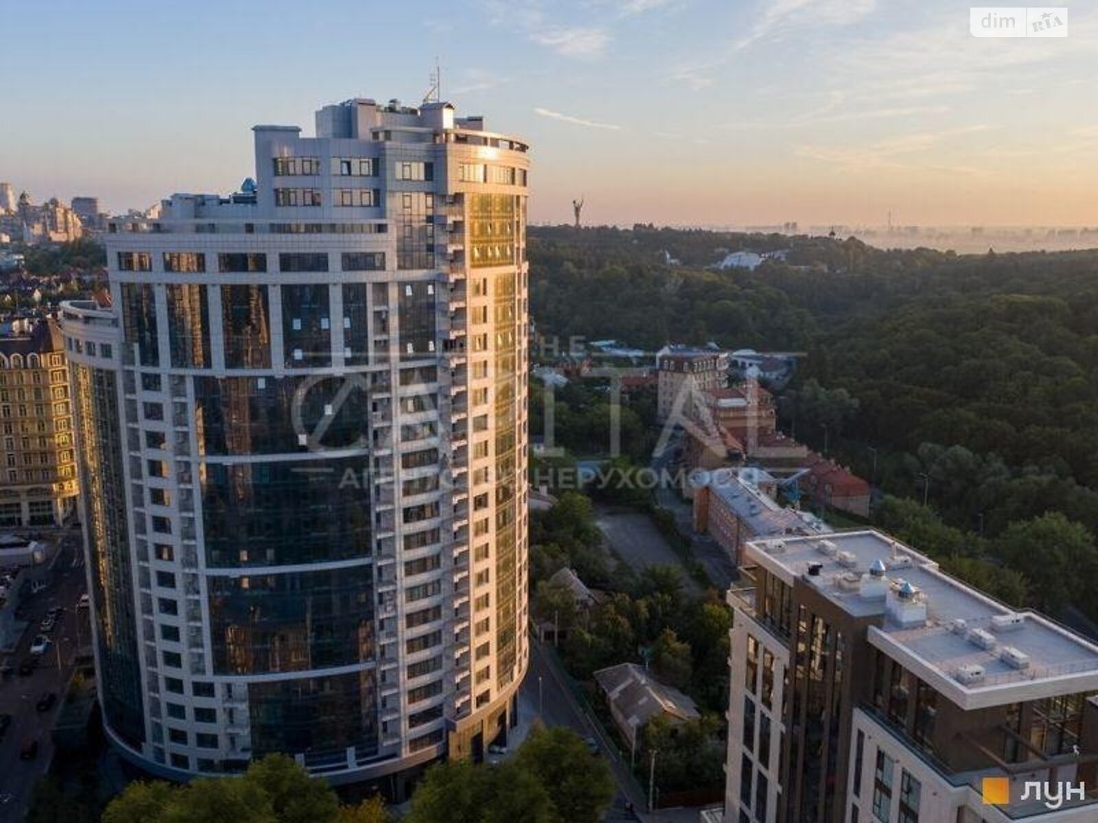 Продаж однокімнатної квартири в Києві, на вул. Буслівська 12, район Звіринець фото 1