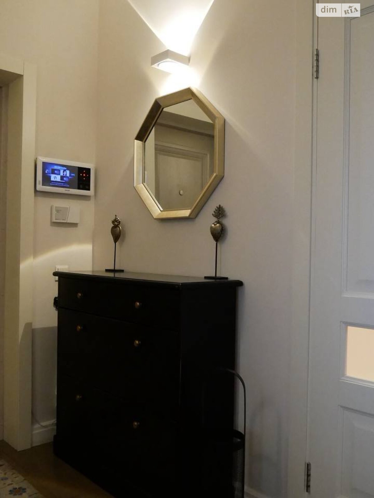 Продажа четырехкомнатной квартиры в Киеве, на ул. Бусловская 15, район Зверинец фото 1