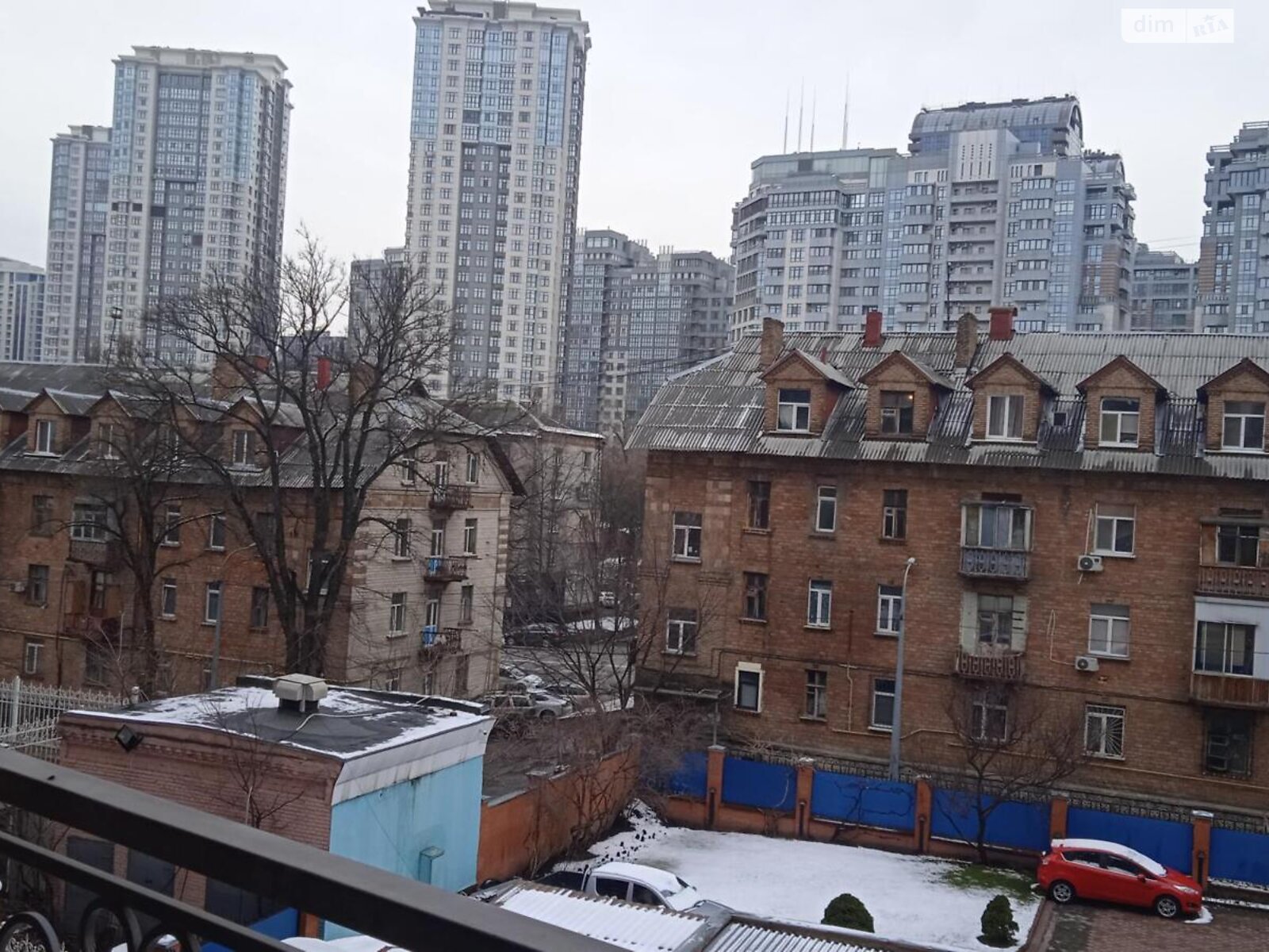 Продажа трехкомнатной квартиры в Киеве, на ул. Михаила Бойчука 17, район Зверинец фото 1