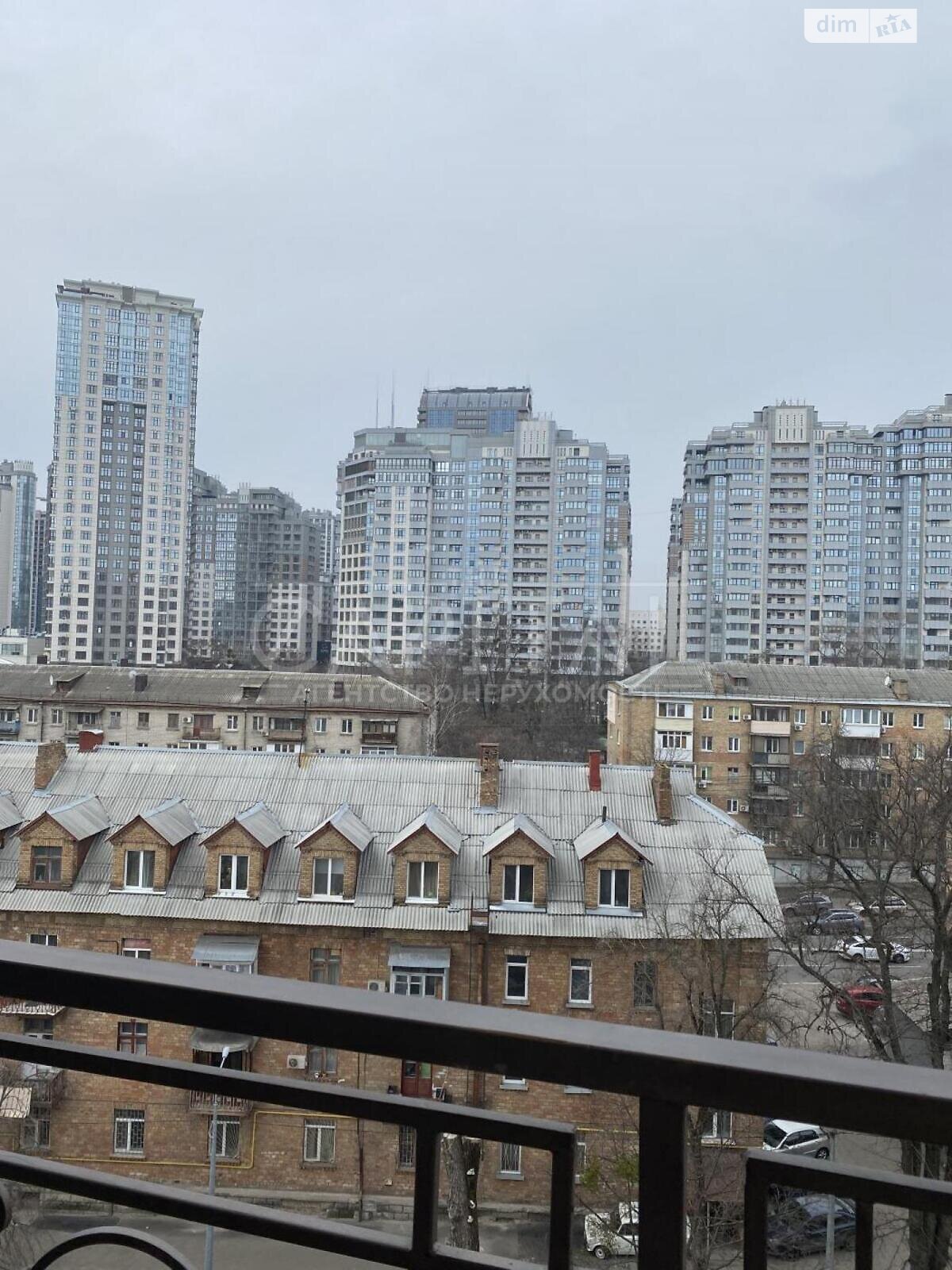 Продажа трехкомнатной квартиры в Киеве, на ул. Михаила Бойчука 19А, район Зверинец фото 1