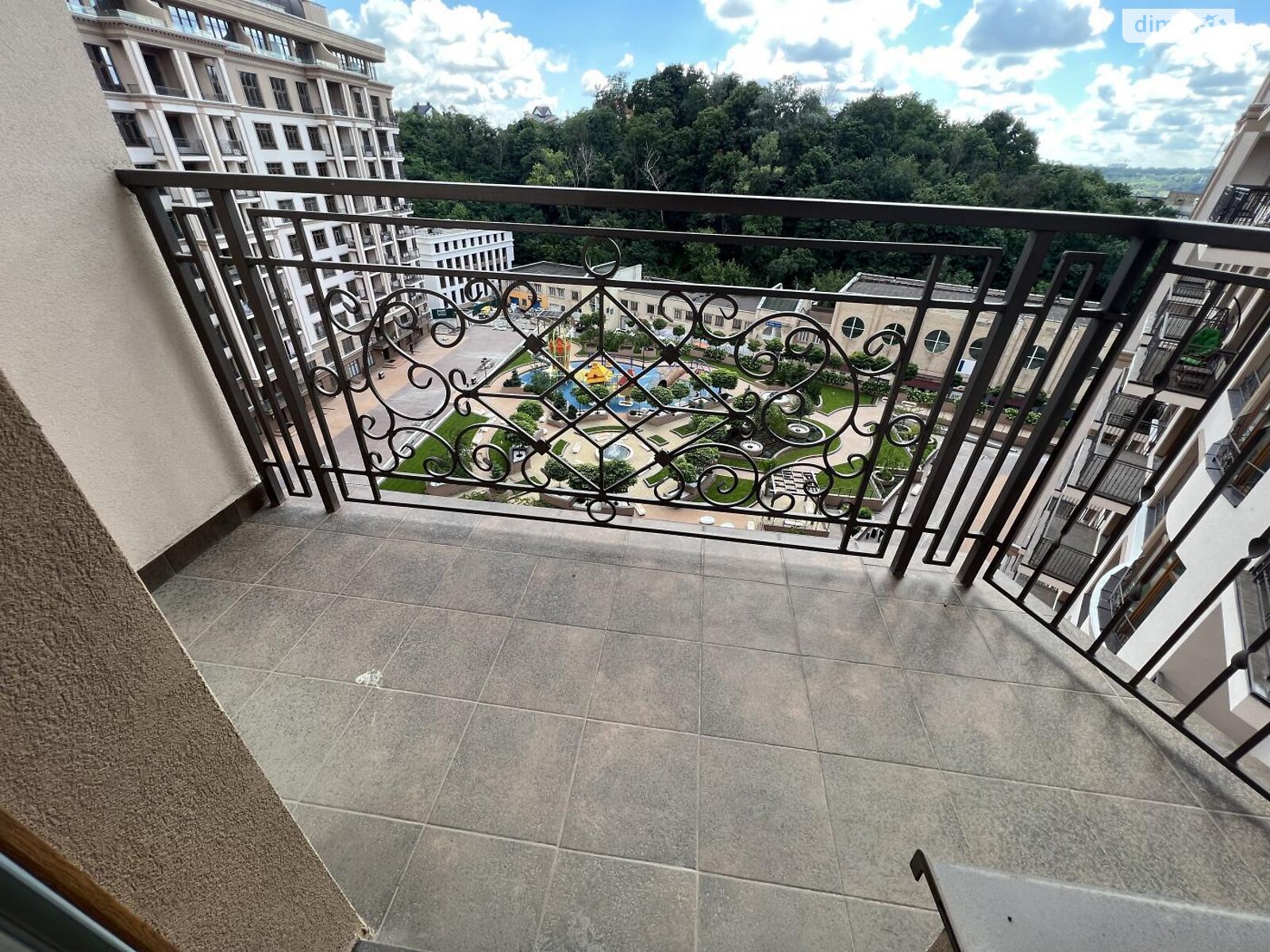 Продаж трикімнатної квартири в Києві, на вул. Михайла Бойчука 19А, район Звіринець фото 1 Продаж трикімнатної квартири в Києві, на вул. Михайла Бойчука 19А, район Звіринець фото 1