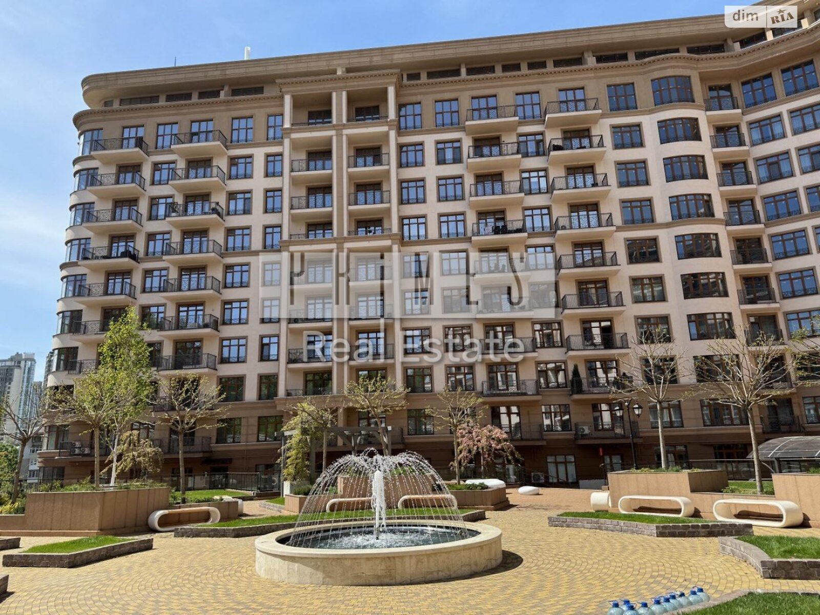 Продаж трикімнатної квартири в Києві, на вул. Михайла Бойчука 19А, район Звіринець фото 1 Продаж трикімнатної квартири в Києві, на вул. Михайла Бойчука 19А, район Звіринець фото 1