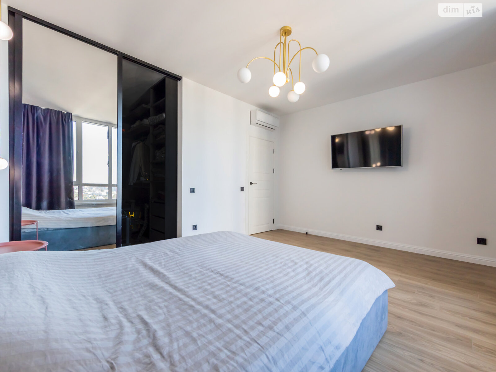 Продаж однокімнатної квартири в Києві, на вул. Михайла Бойчука 41А, район Звіринець фото 1 Продаж однокімнатної квартири в Києві, на вул. Михайла Бойчука 41А, район Звіринець фото 1