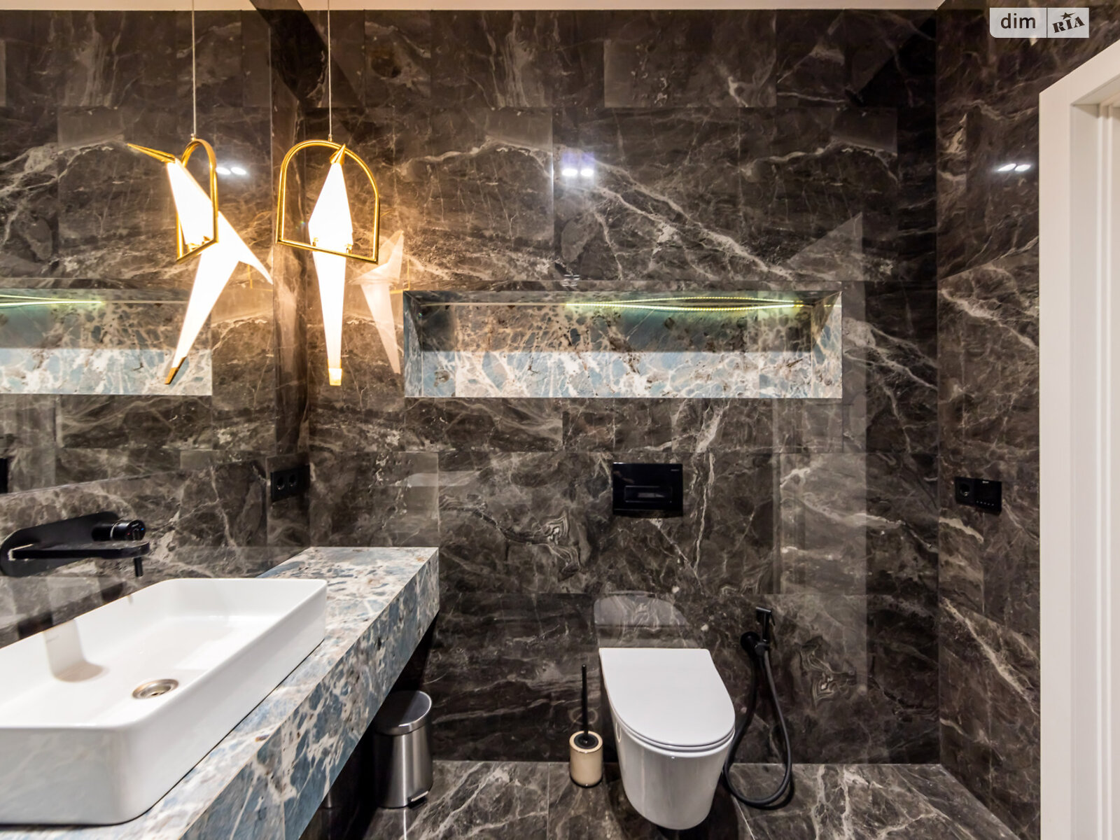 Продаж однокімнатної квартири в Києві, на вул. Михайла Бойчука 41А, район Звіринець фото 1 Продаж однокімнатної квартири в Києві, на вул. Михайла Бойчука 41А, район Звіринець фото 1