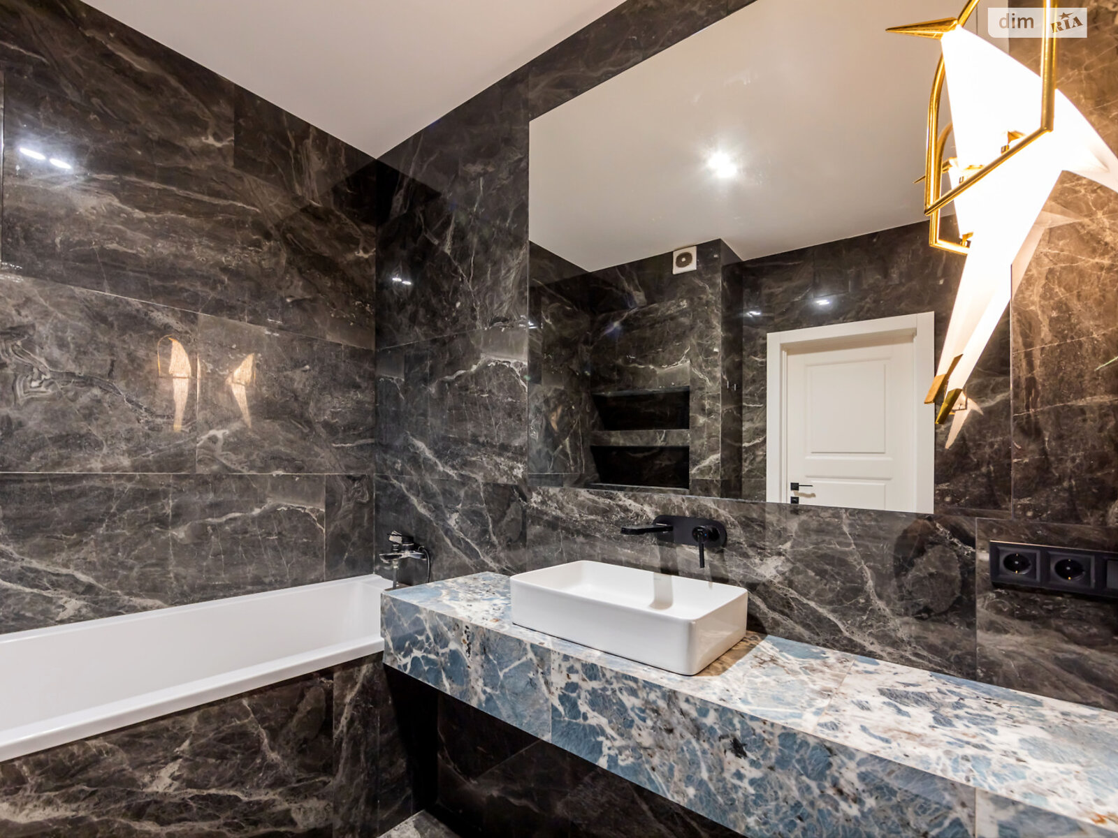 Продаж однокімнатної квартири в Києві, на вул. Михайла Бойчука 41А, район Звіринець фото 1 Продаж однокімнатної квартири в Києві, на вул. Михайла Бойчука 41А, район Звіринець фото 1