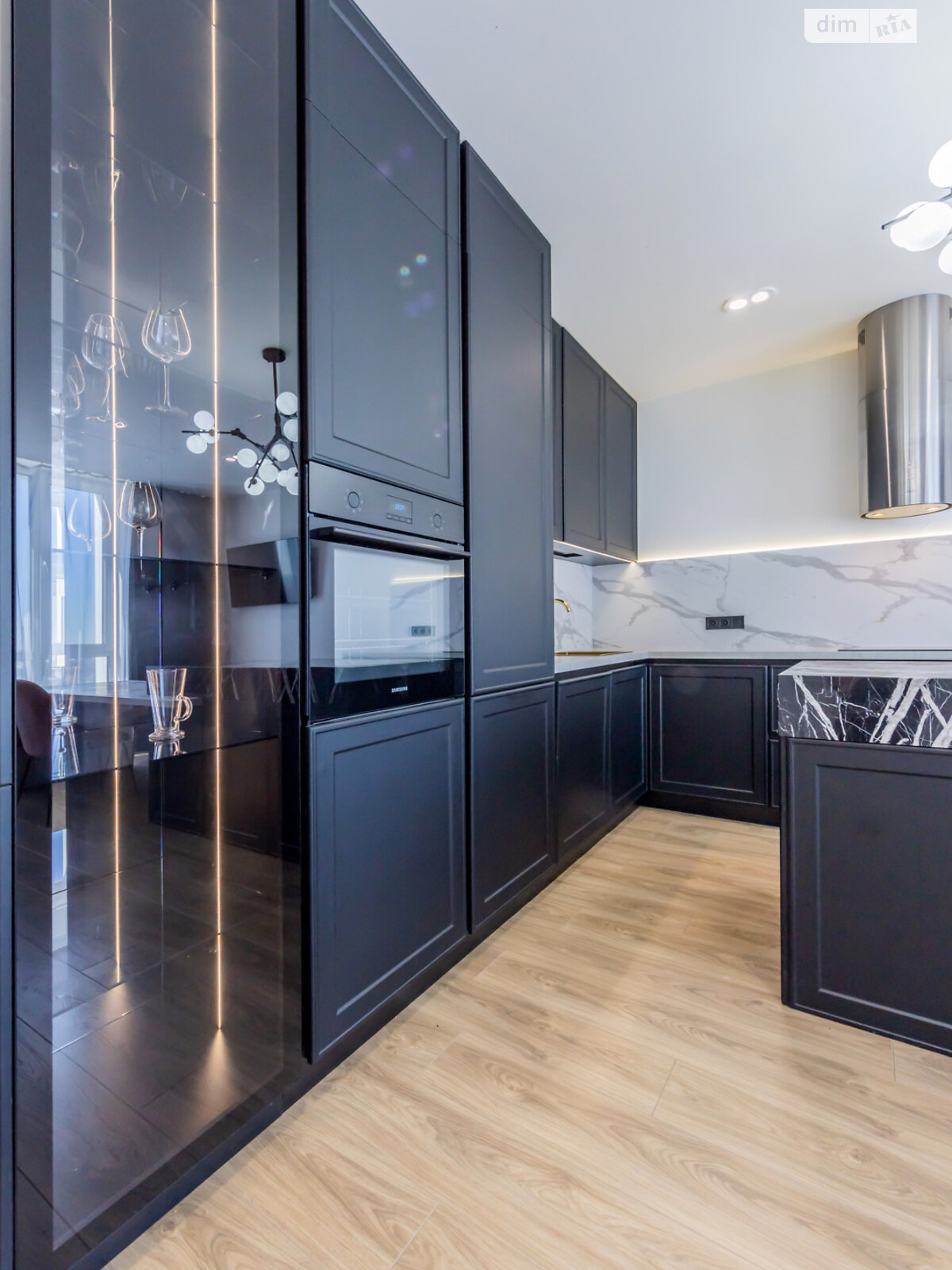 Продаж однокімнатної квартири в Києві, на вул. Михайла Бойчука 41А, район Звіринець фото 1 Продаж однокімнатної квартири в Києві, на вул. Михайла Бойчука 41А, район Звіринець фото 1