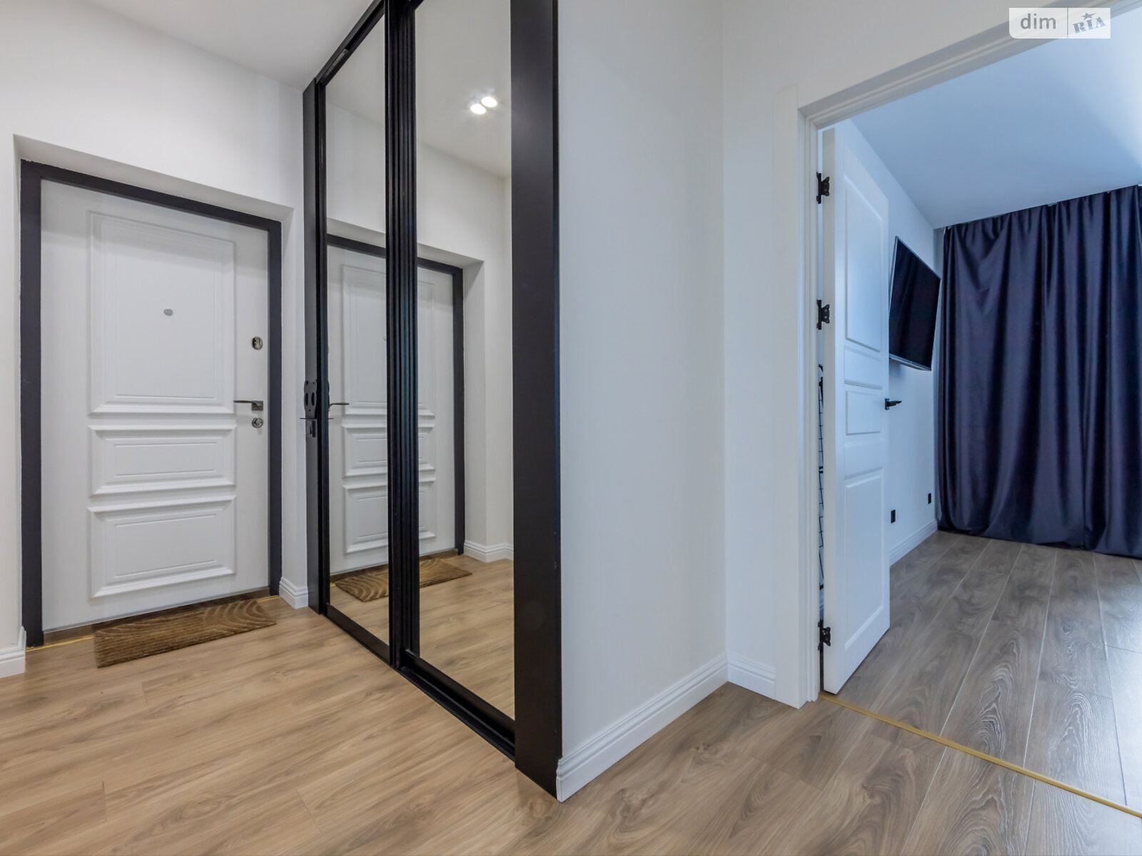 Продаж однокімнатної квартири в Києві, на вул. Михайла Бойчука 41А, район Звіринець фото 1 Продаж однокімнатної квартири в Києві, на вул. Михайла Бойчука 41А, район Звіринець фото 1