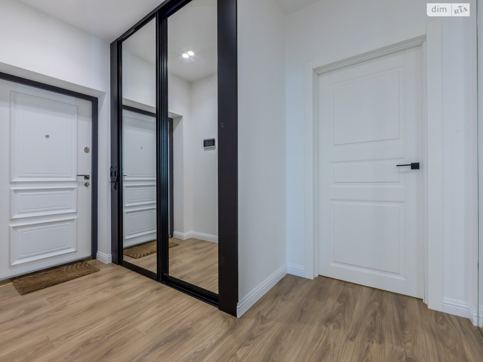 Продаж однокімнатної квартири в Києві, на вул. Михайла Бойчука 41А, район Звіринець фото 1 Продаж однокімнатної квартири в Києві, на вул. Михайла Бойчука 41А, район Звіринець фото 1