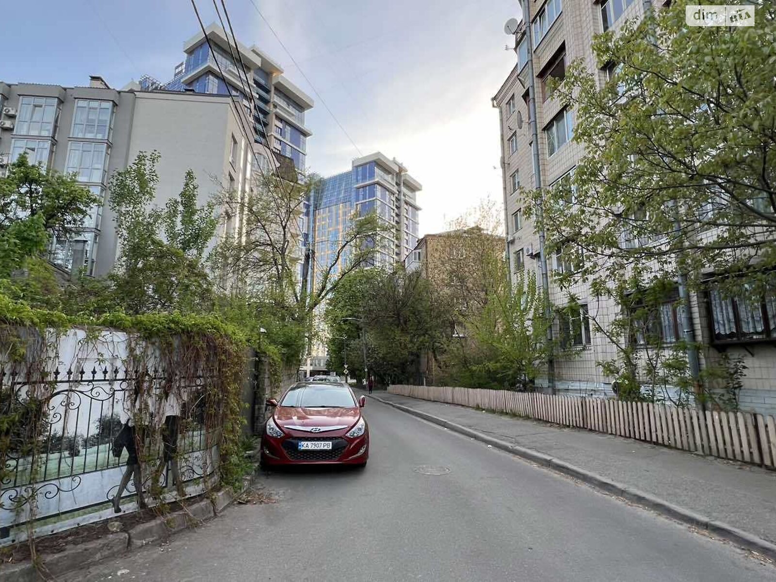 Продаж однокімнатної квартири в Києві, на вул. Миколи Соловцова 6, район Звіринець фото 1 Продаж однокімнатної квартири в Києві, на вул. Миколи Соловцова 6, район Звіринець фото 1