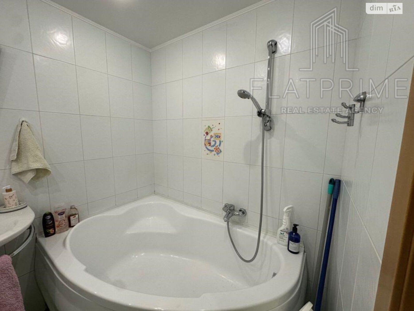 Продажа трехкомнатной квартиры в Киеве, на ул. Николая Соловцова 3, район Зверинец фото 1 Продажа трехкомнатной квартиры в Киеве, на ул. Николая Соловцова 3, район Зверинец фото 1