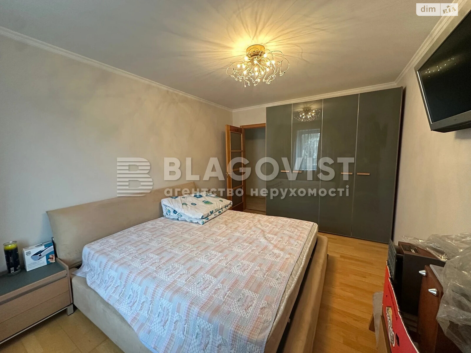 Продаж двокімнатної квартири в Києві, на вул. Миколи Соловцова 3, район Звіринець фото 1 Продаж двокімнатної квартири в Києві, на вул. Миколи Соловцова 3, район Звіринець фото 1