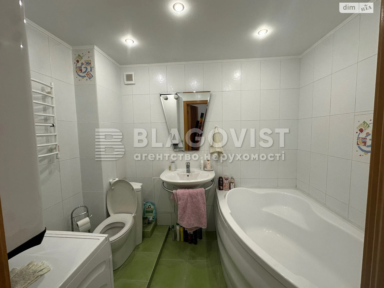 Продаж двокімнатної квартири в Києві, на вул. Миколи Соловцова 3, район Звіринець фото 1 Продаж двокімнатної квартири в Києві, на вул. Миколи Соловцова 3, район Звіринець фото 1