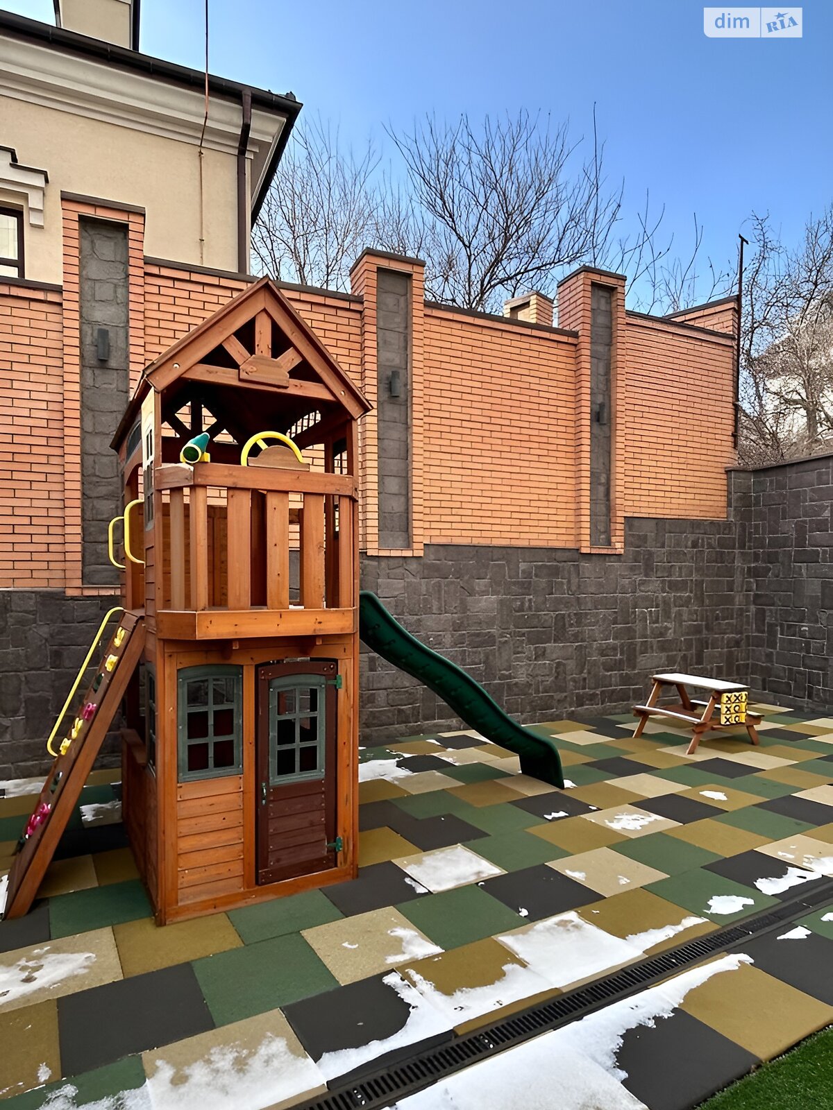 Продажа трехкомнатной квартиры в Киеве, на ул. Садово-Ботаническая 46, район Зверинец фото 1 Продажа трехкомнатной квартиры в Киеве, на ул. Садово-Ботаническая 46, район Зверинец фото 1