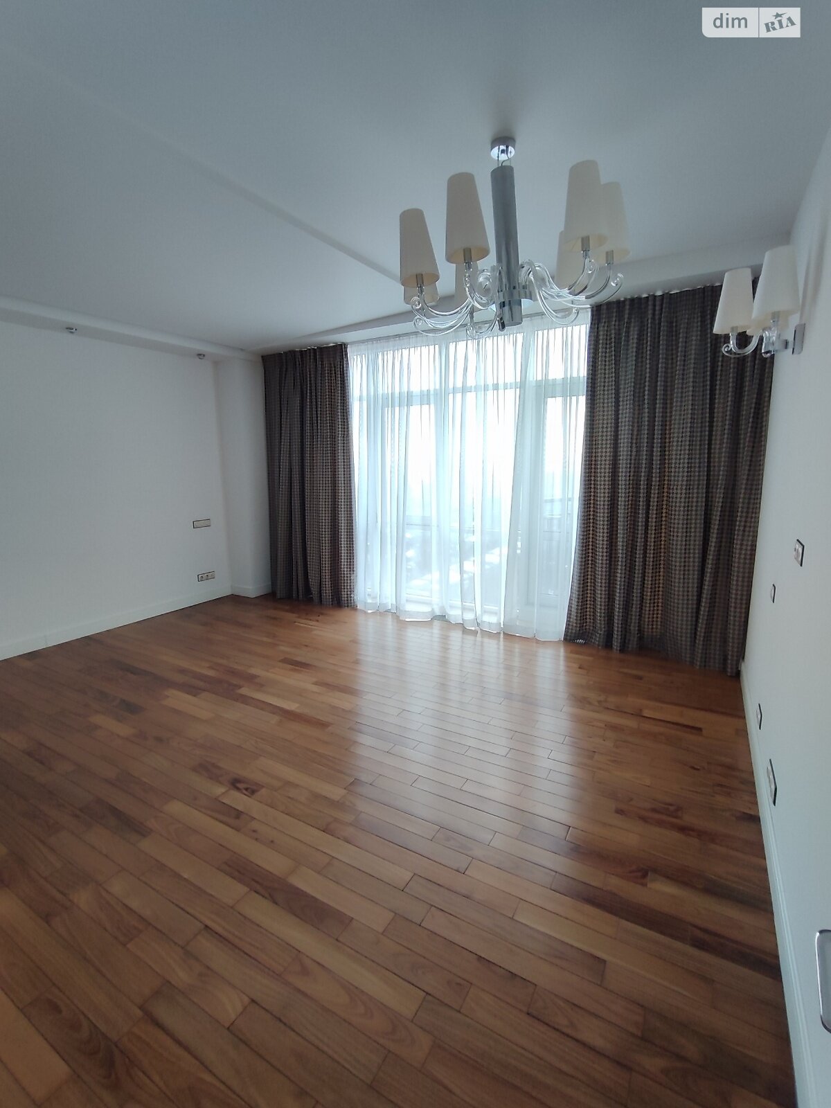 Продажа трехкомнатной квартиры в Киеве, на ул. Зверинецкая 59, район Печерский фото 1 Продажа трехкомнатной квартиры в Киеве, на ул. Зверинецкая 59, район Печерский фото 1