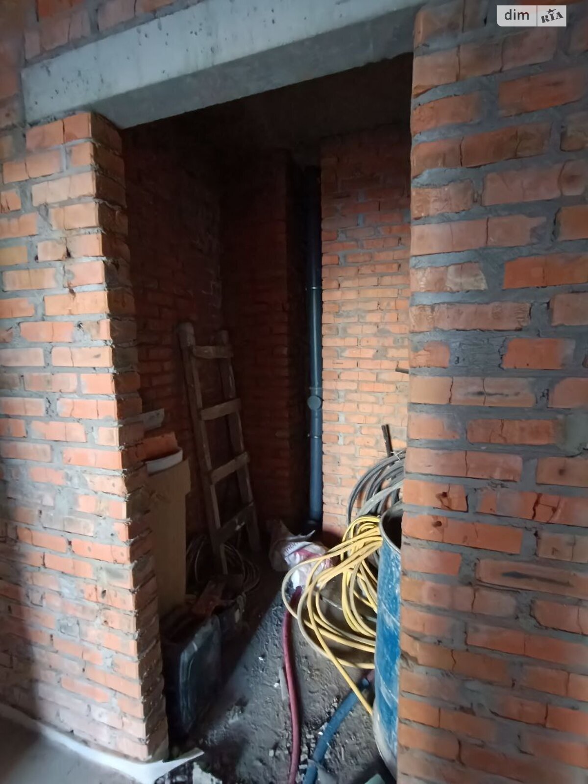 Продажа трехкомнатной квартиры в Киеве, на ул. Зверинецкая 70А, район Зверинец фото 1 Продажа трехкомнатной квартиры в Киеве, на ул. Зверинецкая 70А, район Зверинец фото 1
