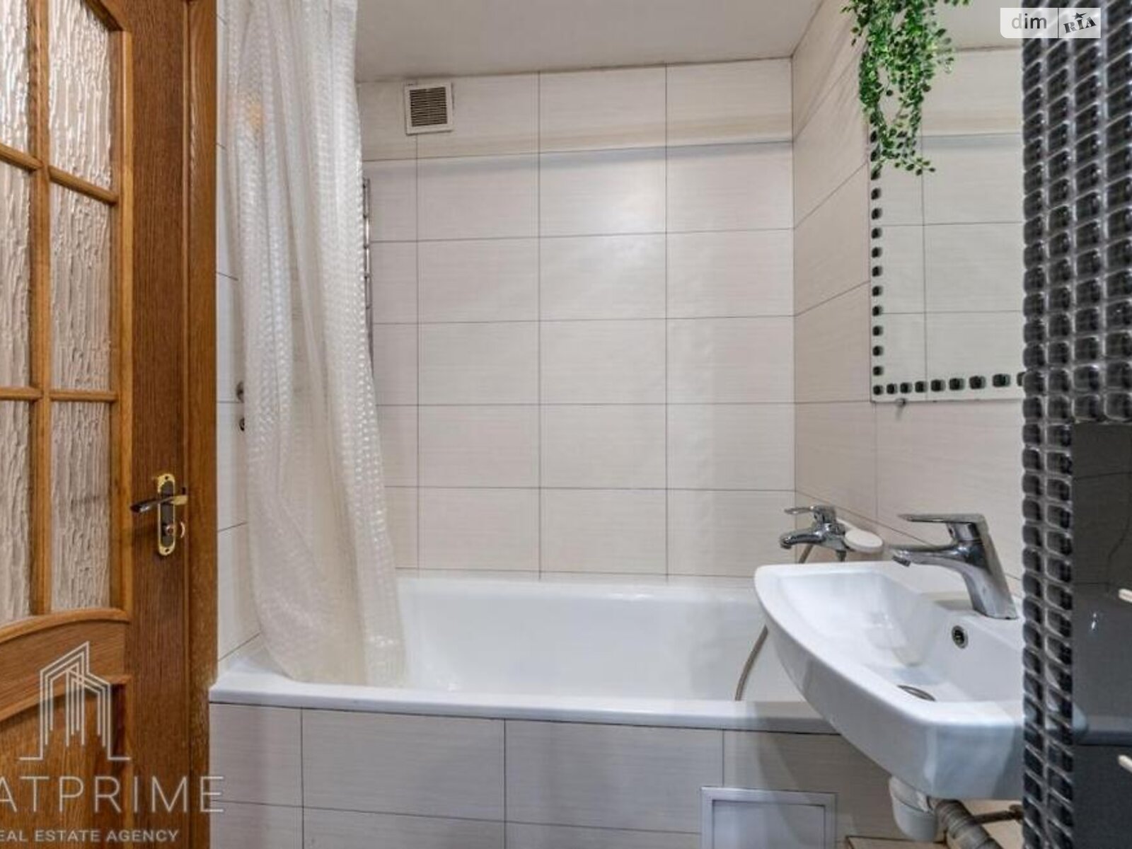 Продаж двокімнатної квартири в Києві, на Бойчука вул 34, район Звіринець фото 1 Продаж двокімнатної квартири в Києві, на Бойчука вул 34, район Звіринець фото 1