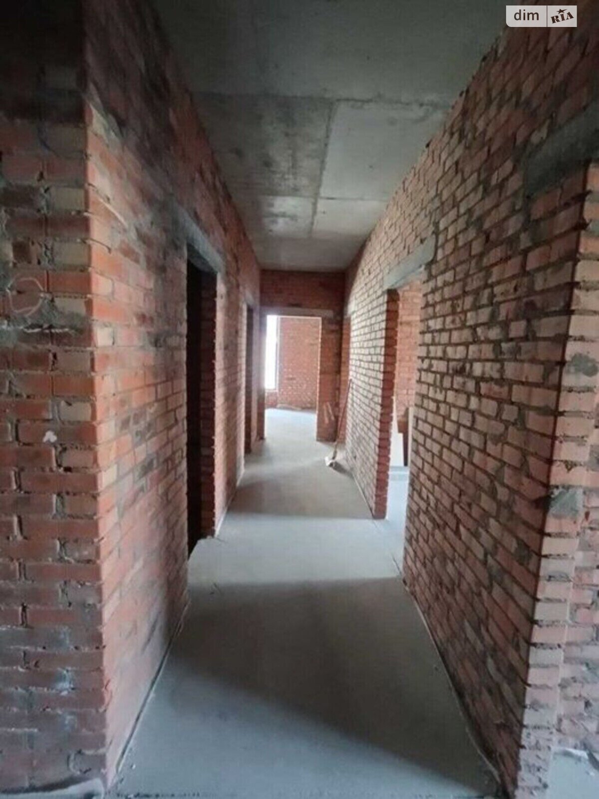 Продажа трехкомнатной квартиры в Киеве, на ул. Зверинецкая 70А, фото 1 Продажа трехкомнатной квартиры в Киеве, на ул. Зверинецкая 70А, фото 1